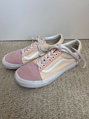 Vans Old Skool Women's Sneakers in Pink and Cream